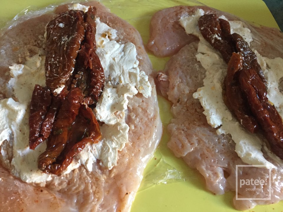 Сочная куриная грудка с вялеными томатами 😋 - Шаг 3