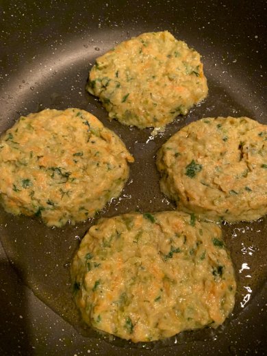 Оладьи из замороженных кабачков - Шаг 5