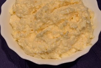 Еврейская закуска из сыра с чесноком