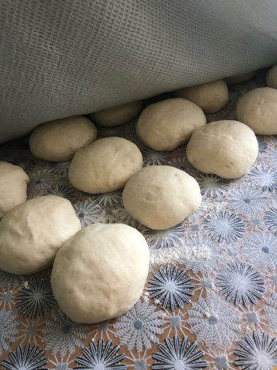 Пирожки с творогом, сыром и зеленью - Шаг 1