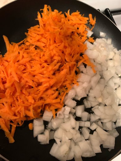 Куриные сердечки в томатно-соевом соусе - Шаг 1