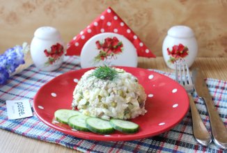 Салат со шпротами и огурцом