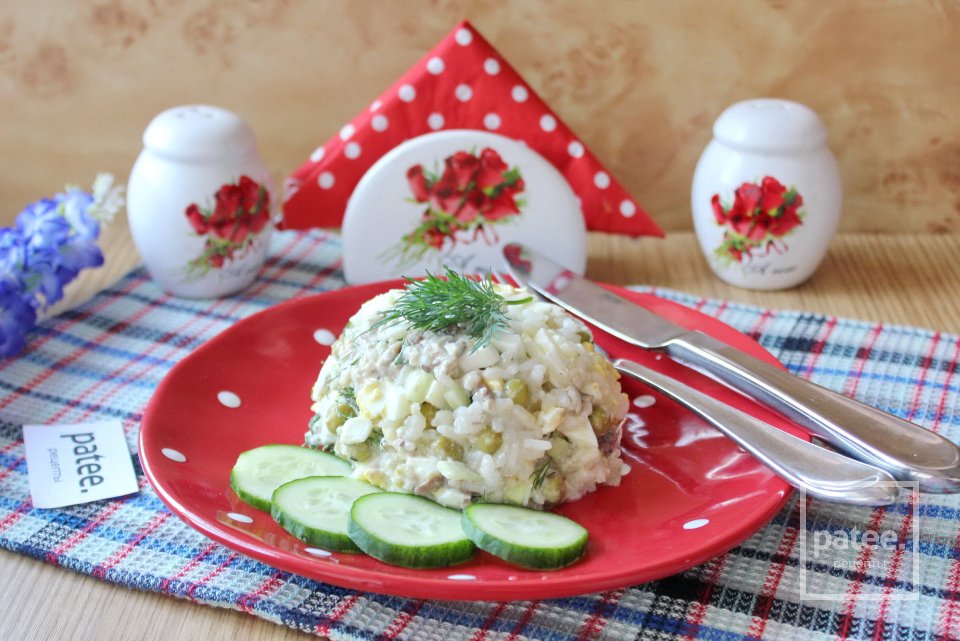 Салат со шпротами и огурцом - Шаг 10