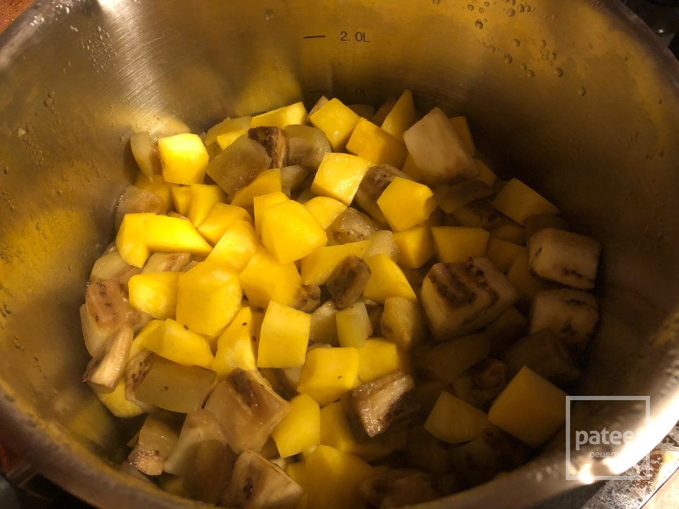 Репа, тушёная с баклажаном - Шаг 12