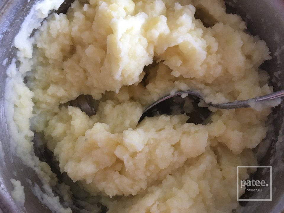 Запеканка из пюре с консервированной сардиной. - Шаг 2