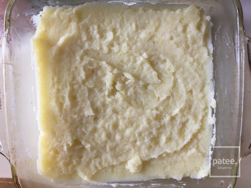 Запеканка из пюре с консервированной сардиной. - Шаг 4