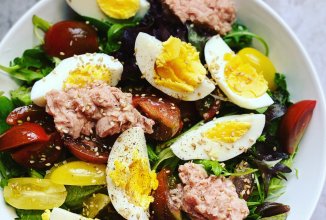 Салат с тунцом