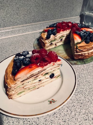 Блинный торт со свежими ягодами. - Шаг 3