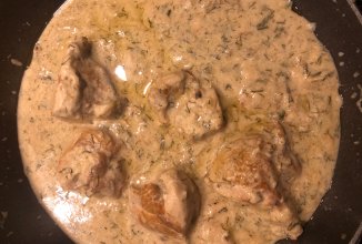 Курица в сливочно-чесночном соусе