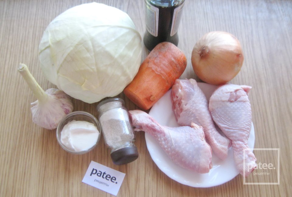 Куриные голени с капустой тушеные в рукаве - Шаг 1