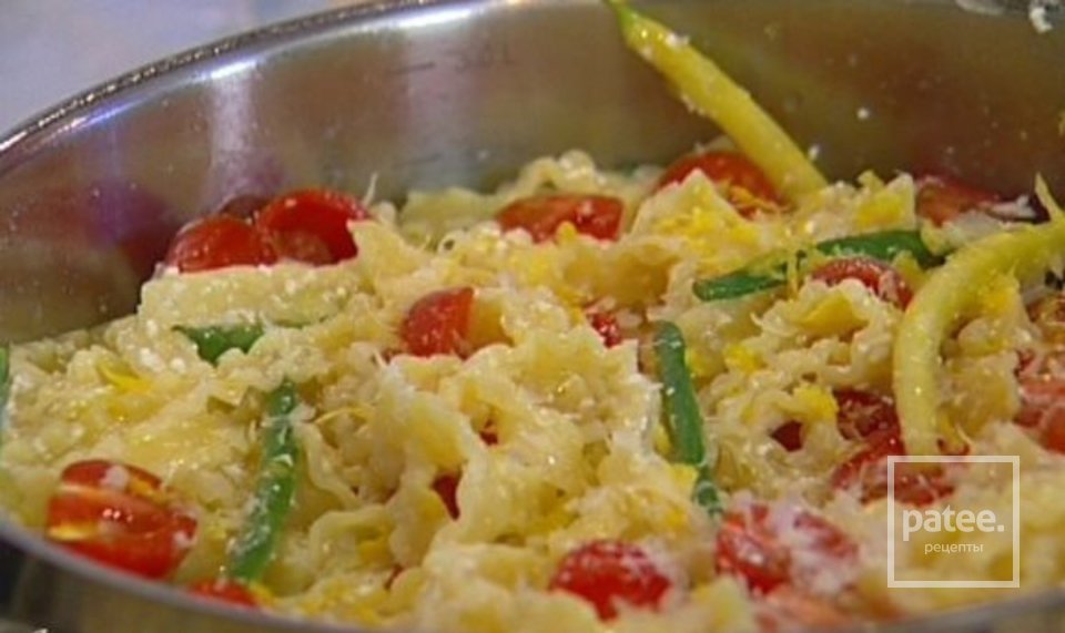 Макароны со стручковой фасолью и помидорами - Шаг 7