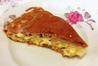 Заливной бездрожжевой пирог с капустой и яйцом