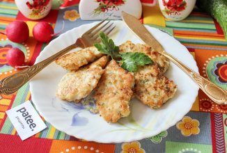 Куриные рубленые котлеты с жареным луком