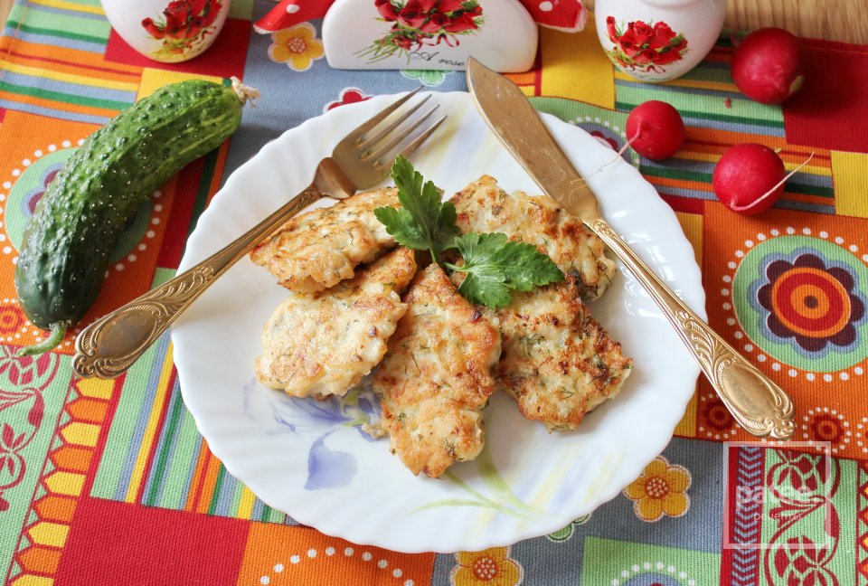 Куриные рубленые котлеты с жареным луком - Шаг 16