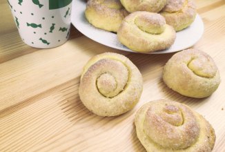 Домашнее печенье на кефире «Сахарные колечки»