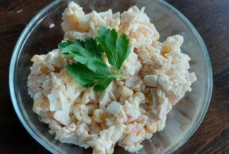 Салат из крабовых палочек с кукурузой