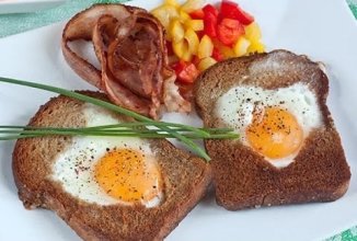 Завтрак с яйцом и хлебом!🍳