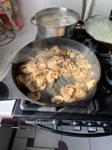 Паста в сливочном соусе Дорблю - Шаг 4