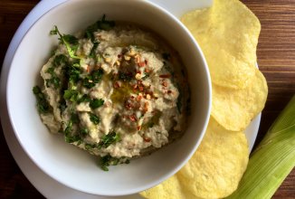 Бабагануш — закуска из баклажанов.