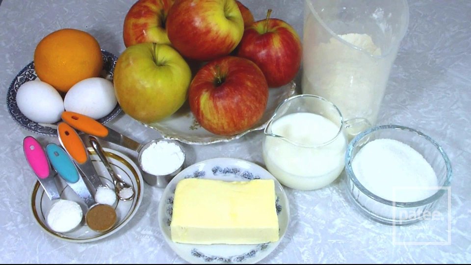 Яблочный бисквит с яблочным кремом - Шаг 1