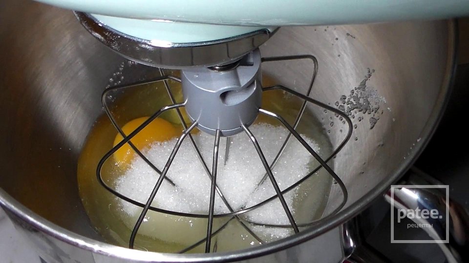 Яблочный бисквит с яблочным кремом - Шаг 8