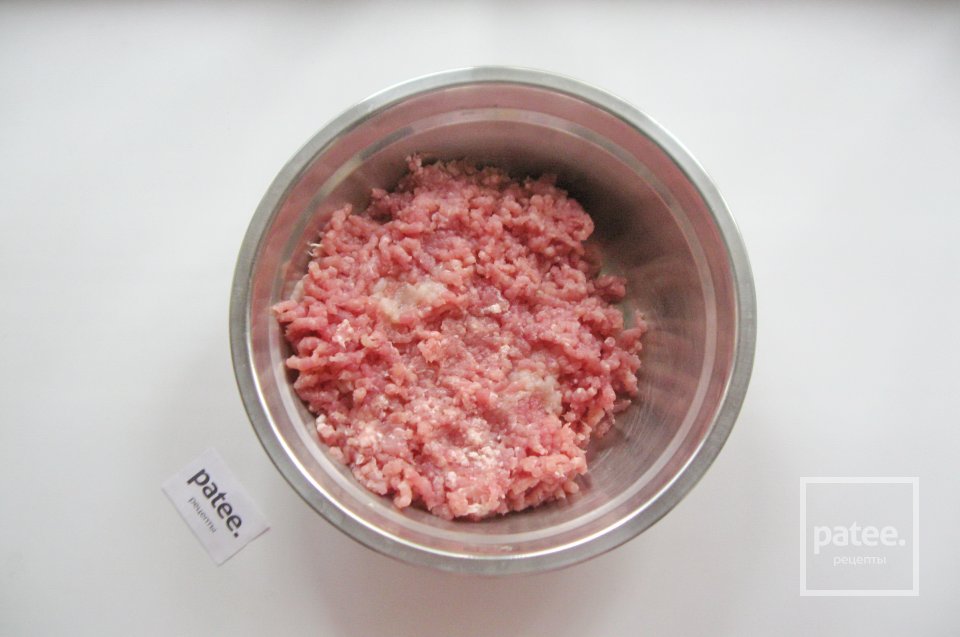 Ленивые голубцы с капустой, фаршем и грибами в томатном соусе - Шаг 2