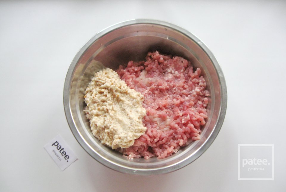 Ленивые голубцы с капустой, фаршем и грибами в томатном соусе - Шаг 3