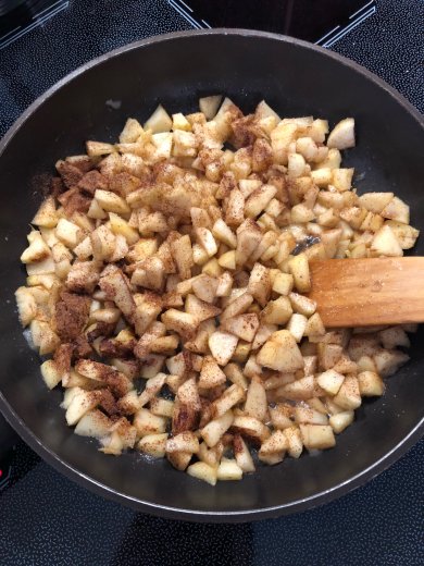 Блинчики с яблоками и корицей - Шаг 4