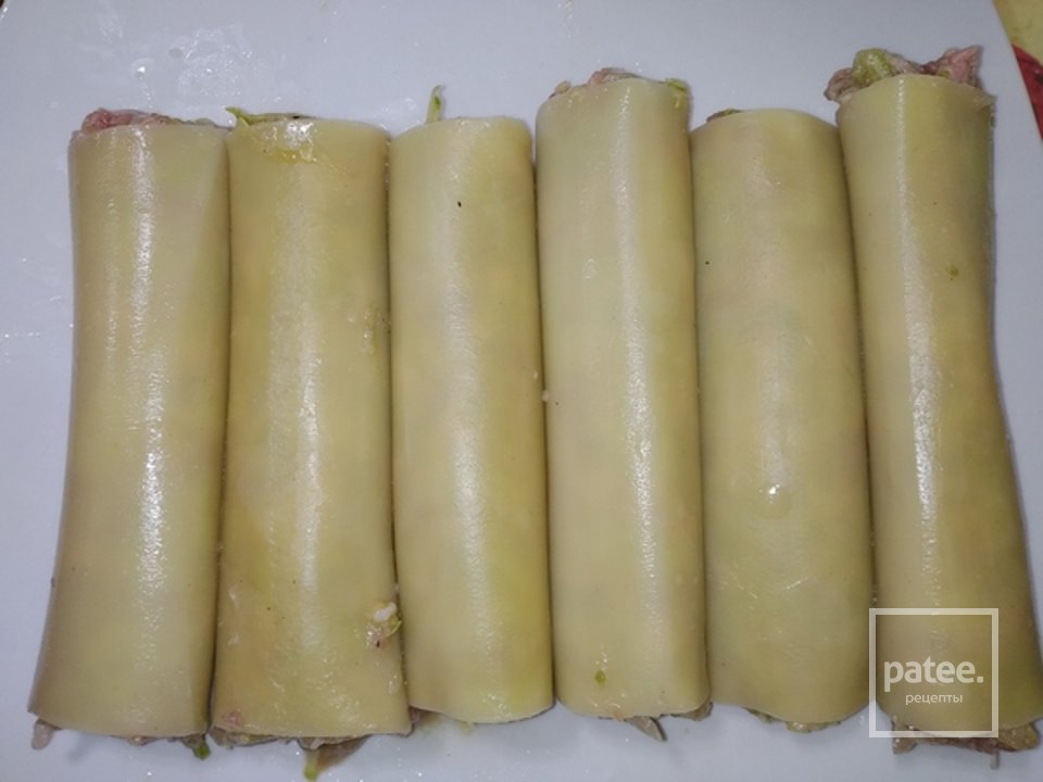CANNELLONI, фаршированные свининой, сельдереем под сыром с соусом Barilla Pesti con Basilico e Rucola - Шаг 3