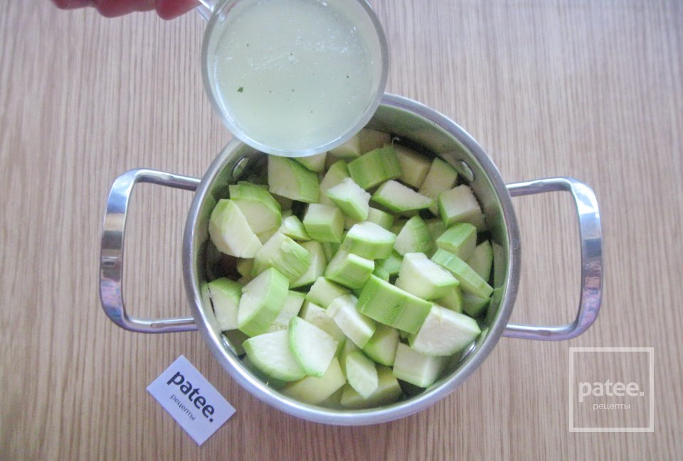 Суп-пюре с кабачком и сливками - Шаг 7