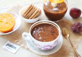 Пюре из замороженной сливы и апельсинов