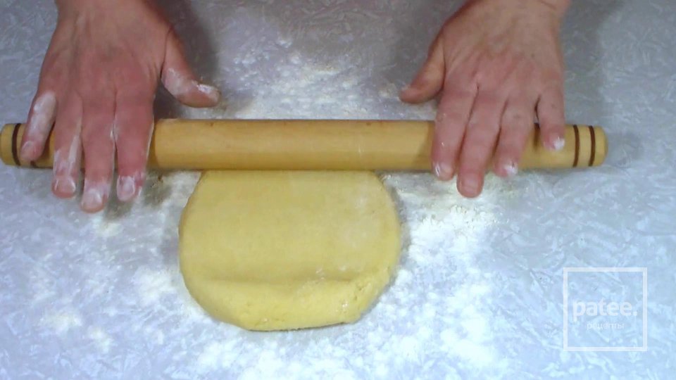 Пирог с вишней из песочного теста - Шаг 8