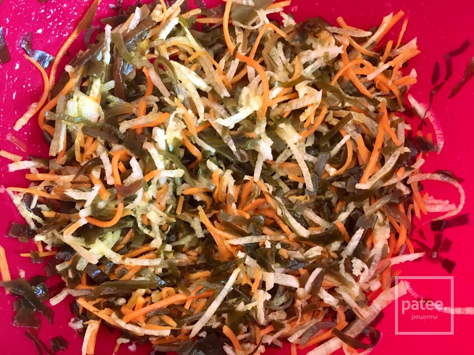 Салат из кальмаров и морской капусты. - Шаг 1