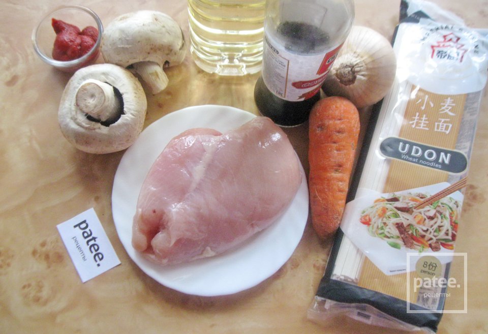 Курица с грибами и лапшой удон - Шаг 1