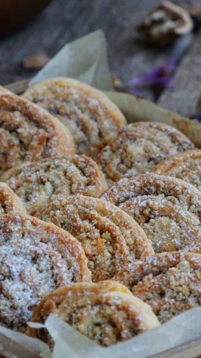 Печенье с орехами корицей