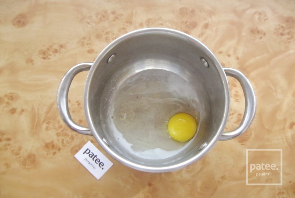 Блинчики с индейкой, яйцом и зеленым луком - Шаг 2