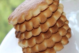 Молочные коржи.