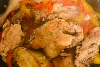 Курица тушеная с перцами🍗