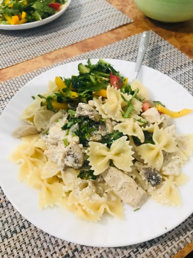 Курочка с шампиньонами в сливочном соусе - Шаг 1