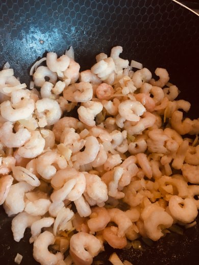 Чесночно-сливочная паста с креветками - Шаг 2