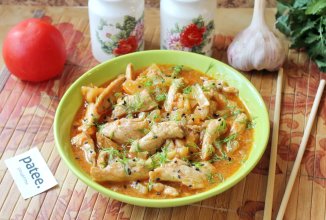 Куриное филе с ананасами по-китайски