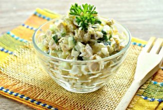 САЛАТ ИЗ КУРИЦЫ С СОЛЕНЫМ ОГУРЦОМ