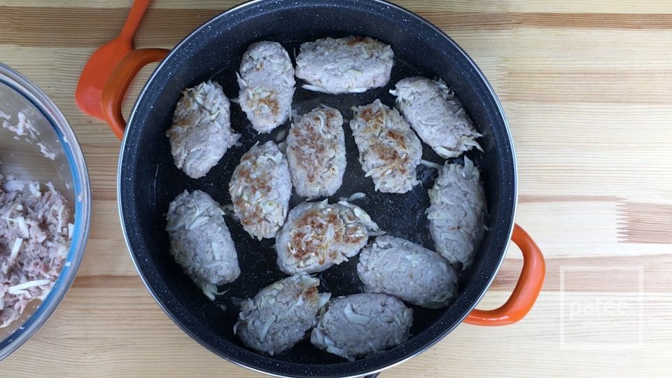 Ленивые голубцы на сковороде - Шаг 3