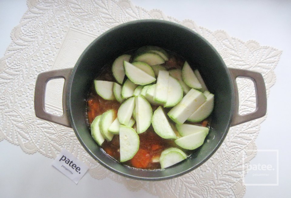 Свинина с кабачками в томатном соусе - Шаг 7