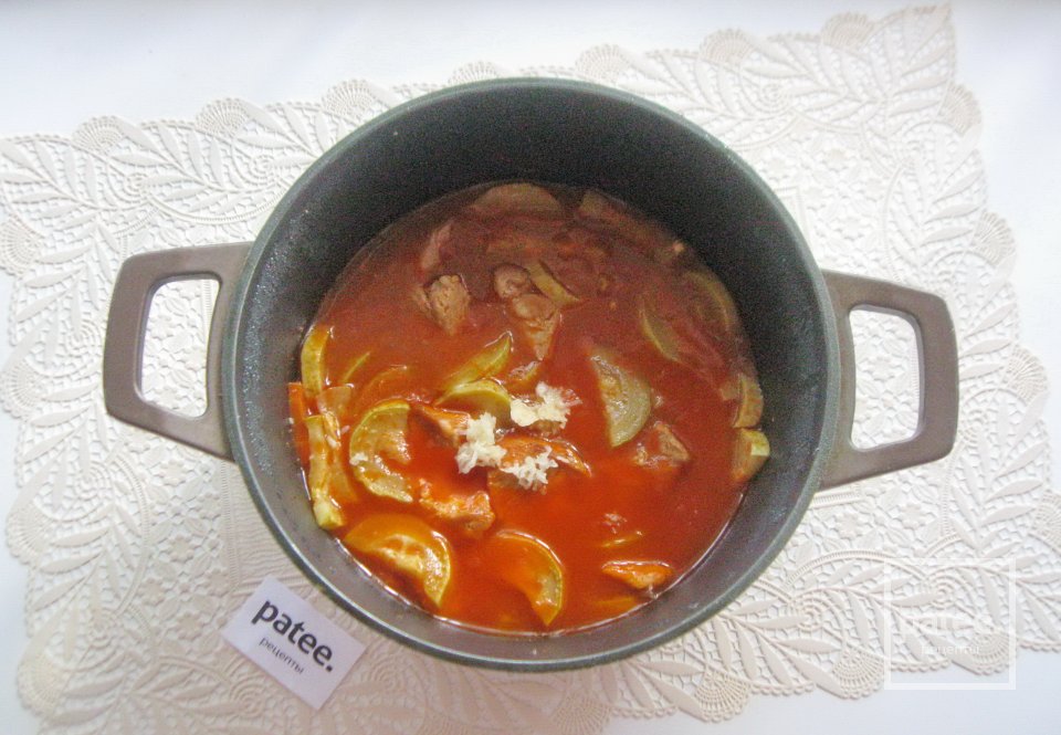 Свинина с кабачками в томатном соусе - Шаг 9