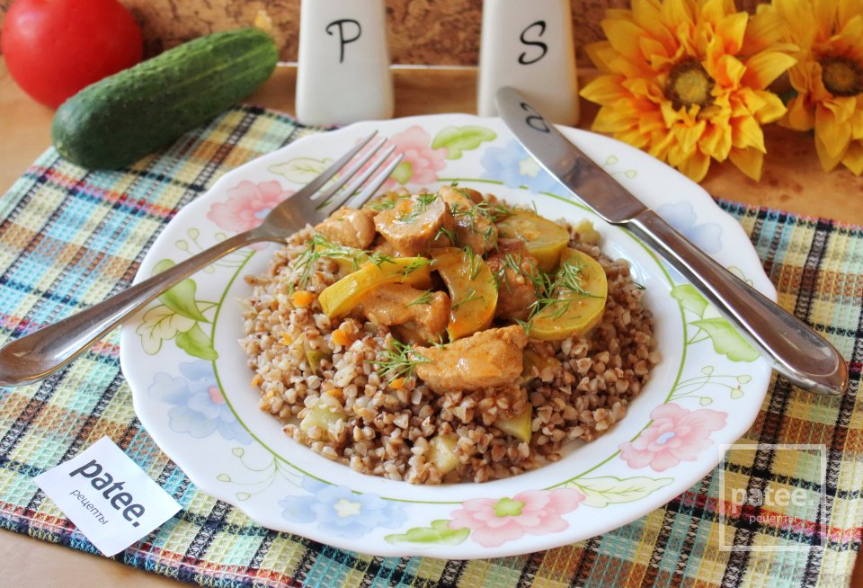 Свинина с кабачками в томатном соусе - Шаг 10