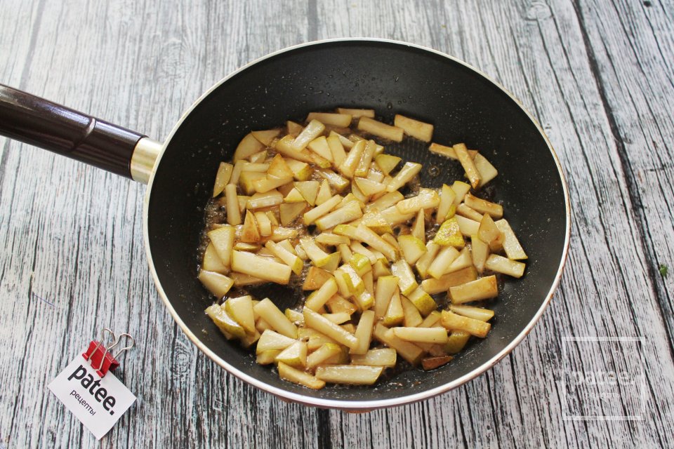 Блины, фаршированные карамелизованной грушей - Шаг 12