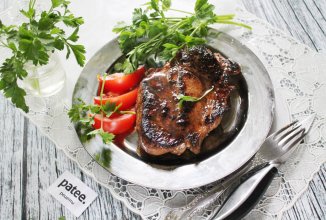 Жареная свинина куском