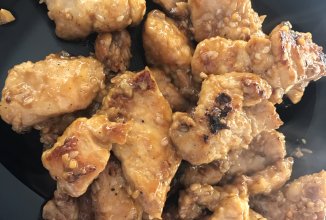 Индейка в соусе с кунжутом