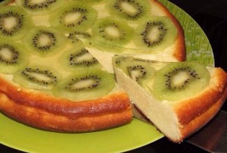 Творожная запеканка с киви.